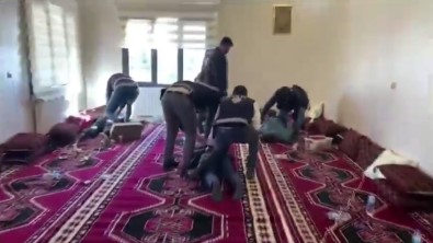 Sanliurfa'da Telefon Dolandiriciligi Operasyonu Açiklamasi 5 Tutuklama