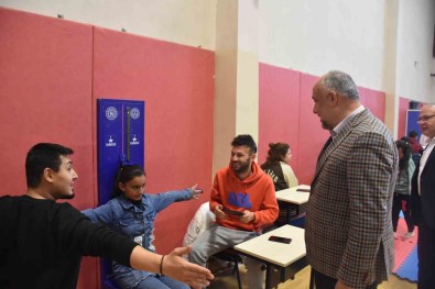 Afyonkarahisar'da Gelecegin Sporculari Araniyor