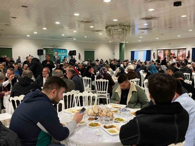 Çetinkaya, '15 Yillik Bir Fetret Dönemini Kaldiralim Artik'