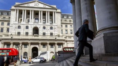 İngiltere Merkez Bankası'ndan flaş faiz kararı: Yüzde 5,25'te sabit tuttu