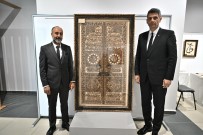 Kabe'nin Altin Kapisini Tabloya Naksetti