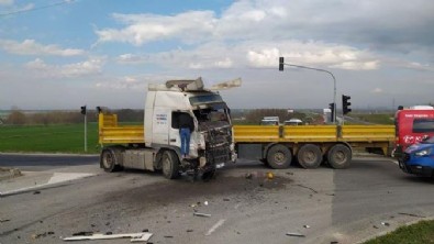 Tekirdağ'da korkunç kaza! Tırla yolcu minibüsü çarpıştı: 5 ölü, 10 yaralı