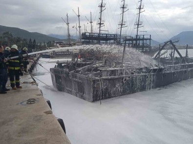 Yanan Teknelerdeki Hasar Gün Aydinlaninca Ortaya Çikti