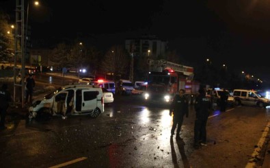 Kayseri'de Hafif Ticari Araç Ile Pikap Çarpisti Açiklamasi 5 Yarali