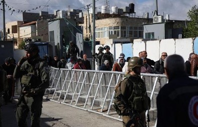 Ramazan’ın ikinci cumasında Kudüs’te siyonist abluka! Filistinli Müslümanlar Mescid-i Aksa’ya giremiyor