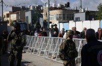 Ramazan’ın ikinci cumasında Kudüs’te siyonist abluka! Filistinli Müslümanlar Mescid-i Aksa’ya giremiyor Haberi