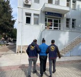 Adana'da Aranan 10 Sahis Yakalandi