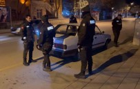 Aksaray'da Polisten Sok Denetim Açiklamasi Araçlar Didik Didik Arandi Haberi