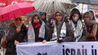 Van'daki Saglik Çalisanlarindan Kar Yagisi Altinda Gazze Için 'Sessiz Protesto' Haberi