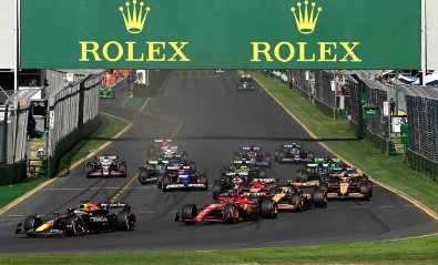 Avustralya Grand Prix'sini Carlos Sainz Kazandi