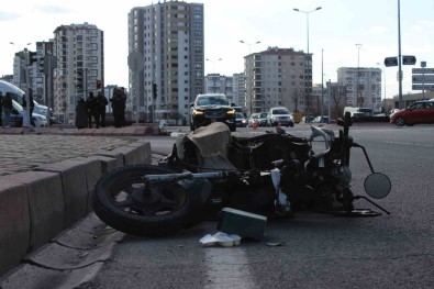 Kayserispor Baskani Çamli'nin Karistigi Kazada Agir Yaralanan Mobilet Sürücüsü Hayatini Kaybetti