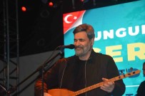 Ugur Isilak Konserinde Salon Doldu Tasti Haberi