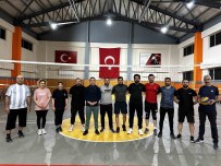 Yüksekova'da Iftar Sonrasi Gençlerin Duragi Ilçe Gençlik Ve Spor Müdürlügü Oluyor