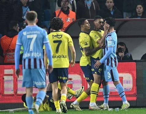 İftarda ligden çekilme zirvesi! Fenerbahçe'den o oyuncular için flaş adım