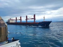 Çanakkale Bogazi'ndan Geçen Dökme Yük Gemisi Makine Arizasi Yapti Haberi