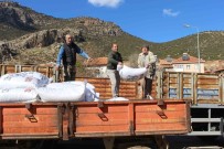 Elmalili Çiftçilere 366 Çuval Süt Yemi Destegi