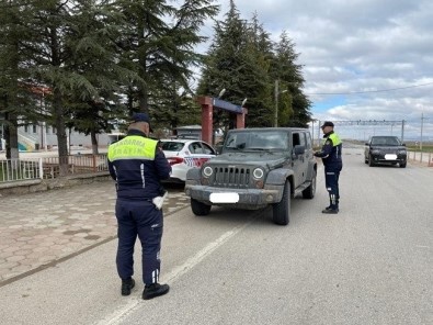 Trafik Denetimlerinde 1 Milyon 252 Bin Lira Ceza Yazildi
