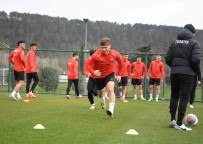 Ümit Milli Takim, Italya Maçinin Hazirliklarini Tamamladi