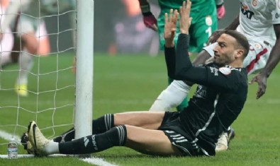 Beşiktaş'ta 10 futbolcu yolcu! Sözleşmeleri yenilenmeyecek