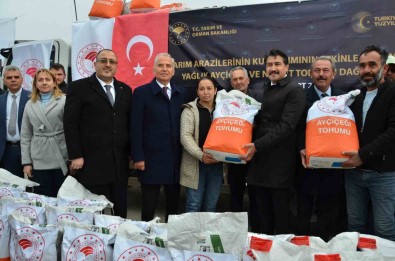 Denizli'de 590 Üreticiye 20 Ton Tohum Dagitildi