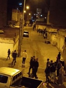 Diyarbakir'da Iki Aile Arasinda Silahli Kavga Açiklamasi 2 Yarali