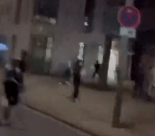 Almanya'da Türk başkonsolosluğuna saldırı