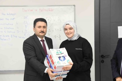 Altieylül Belediyesi Ihtiyaç Sahiplerinin Yaninda