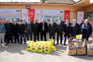 Gümüshane'de Üreticilere 3,5 Milyon TL'lik Fidan Ve Tohum Dagitildi