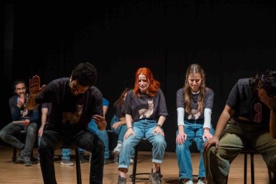 Izmir'de Tiyatro Coskusu Yasanacak