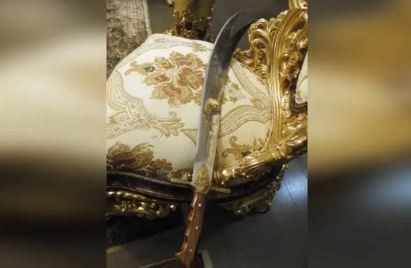 Yurtdışından kredi vaadi ile kandırıp ipotekli mallara el koydular