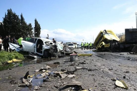 Hatay’daki trafik kazasının görüntüsü ortaya çıktı! Aynı aileden 6 kişi ölmüştü!