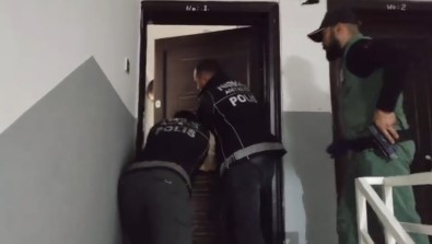 Antalya'da Dev Uyusturucu Operasyonu Açiklamasi 1,5 Milyon Kullanimlik A4 Ele Geçirildi