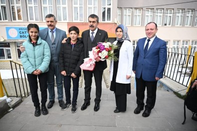 Bakan Tekin; 'Meslektaslarimizin Fikir Ve Öneri Bizler Için Çok Kiymetli'