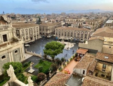 Baskan Çetin Gençlere Avrupa Ülkelerine Gitme Imkani Sundu