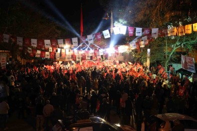 Baskan Sengel'den Selçuk Belevi'de Miting Açiklamasi 'Az Konustuk, Çok Çalistik'