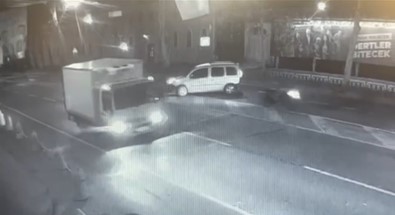 Besiktas'taki Feci Kazada Entübe Edilen Genç Kizin Sözlüsü Konustu Açiklamasi 'Kazada Sonra Araçtan Bile Inmedi'