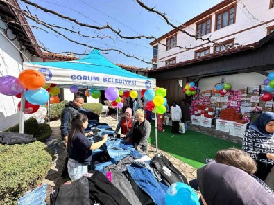 Çorum Belediyesi, 1571 Çocuga Bayramlik Kiyafet Dagitti