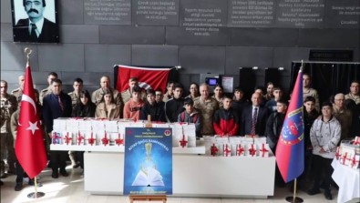 Jandarmadan Kütüphaneye 5 Bin Kitap Bagisi