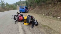 Kastamonu'da Motosiklet Kazasi Açiklamasi Rusya Uyruklu Sürücü Agir Yaralandi Haberi