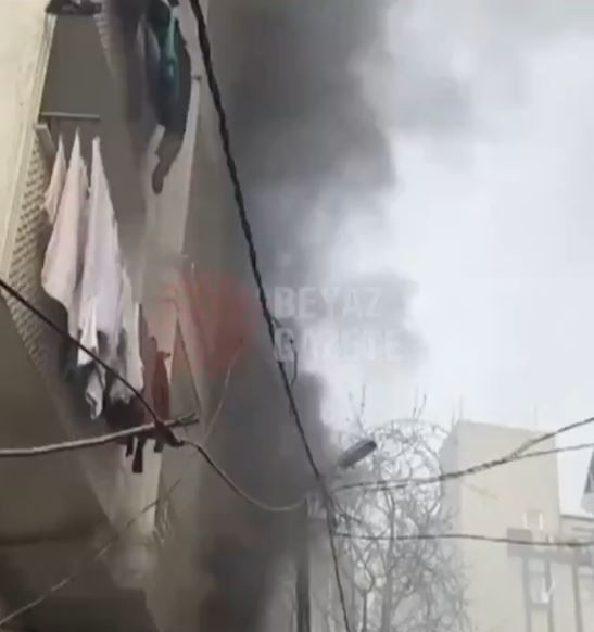 5 katlı binada yangın! Mahsur kalanlar var