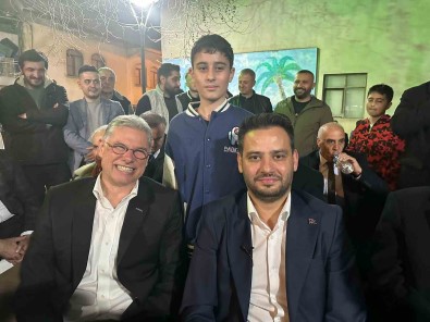 AK Parti Ve CHP Adaylari Iftarinda Bir Araya Geldi