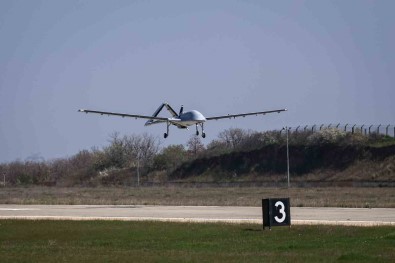 Bayraktar TB3 SIHA, 27 Saat Havada Kaldigi 26. Test Uçusunu Basariyla Tamamladi