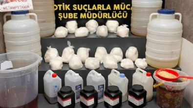 İzmir'de uyuşturucu operasyonu! 112 kilo metamfetamin ele geçirildi