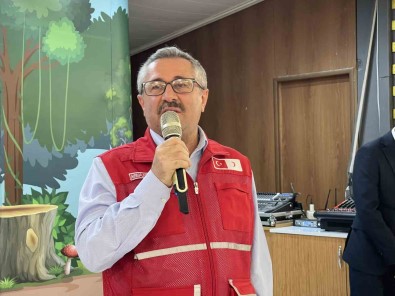 Türk Kizilayi Osmaniye'de 500 Kisilik Iftar Yemegi Verdi