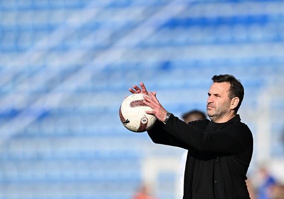 Galatasaray'da tam 8 ayrılık! Okan Buruk biletleri kesti