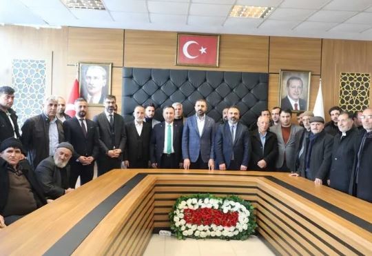 ‘CHP’nin mitingini DEM’e sattılar’! Bitlis’te CHP adayı istifa edip, AK Parti’ye geçti