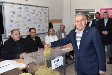 Baskan Büyükkiliç Açiklamasi 'Vatandaslik Görevimizi Yerine Getirip, Sandiga Gidelim'