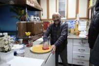 Gümüshaneli Kiraathane Isletmecisi Titizligiyle Müsterilerine Ev Ortami Sunuyor