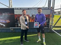 Mahmut Tekdemir'e Taraftarlardan Özel Ödül