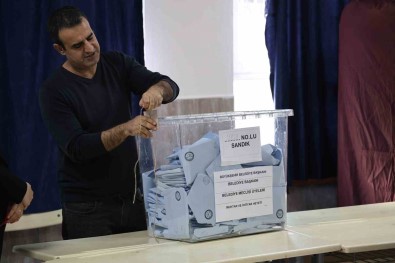 Adana'da Oy Kullanma Islemi Tamamlandi Oy Sayimi Basladi